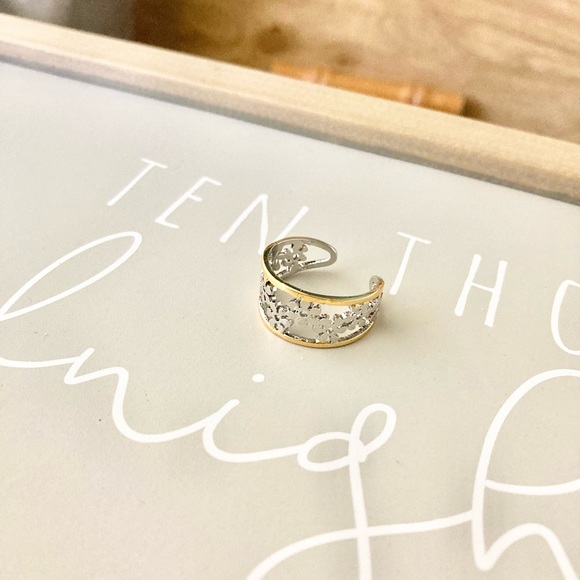 Daisy Antique Silver and Gold Adjustable Ring - Picture 4 of 9